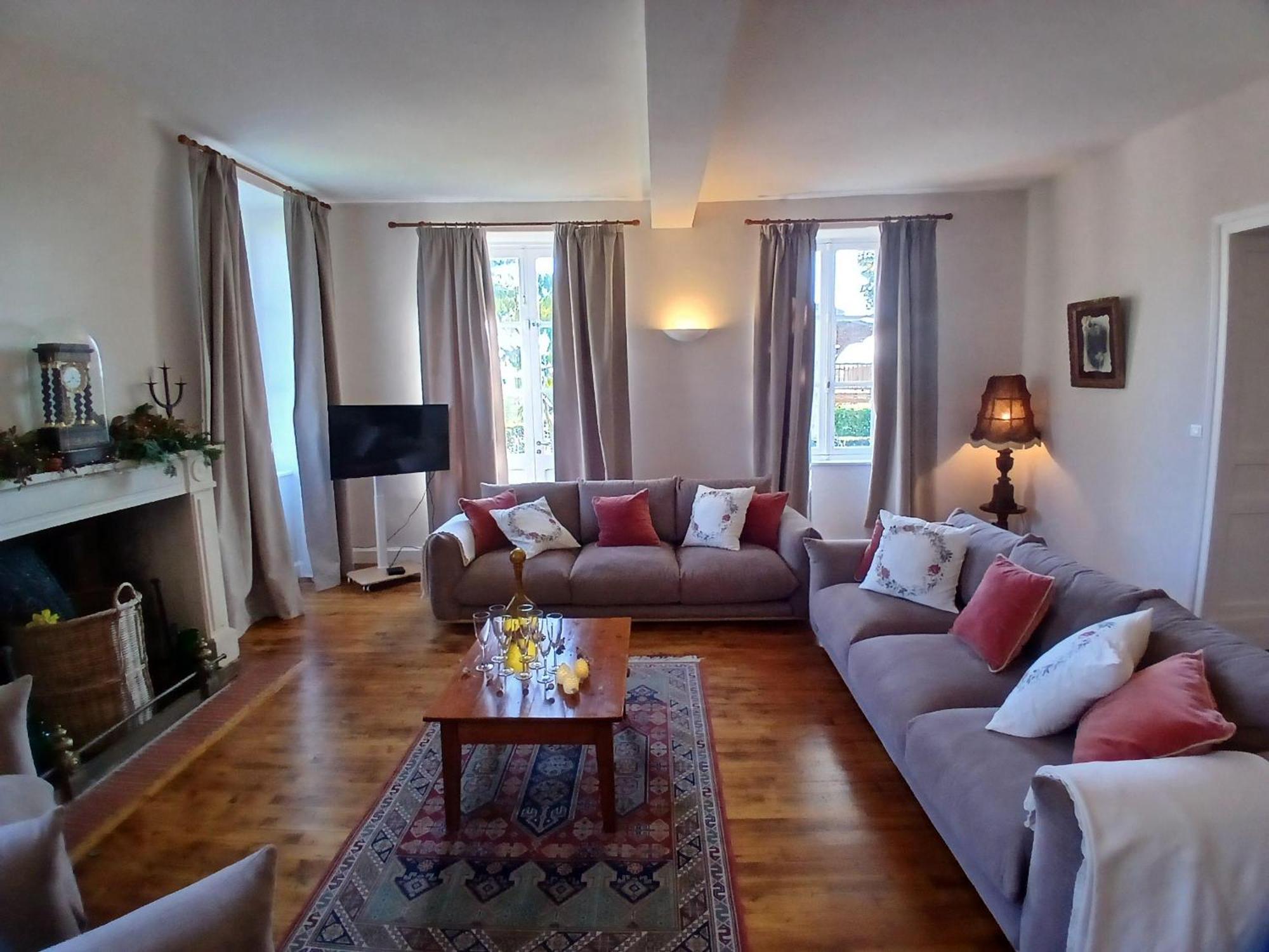 Langlade Estate Villa Montboyer ภายนอก รูปภาพ